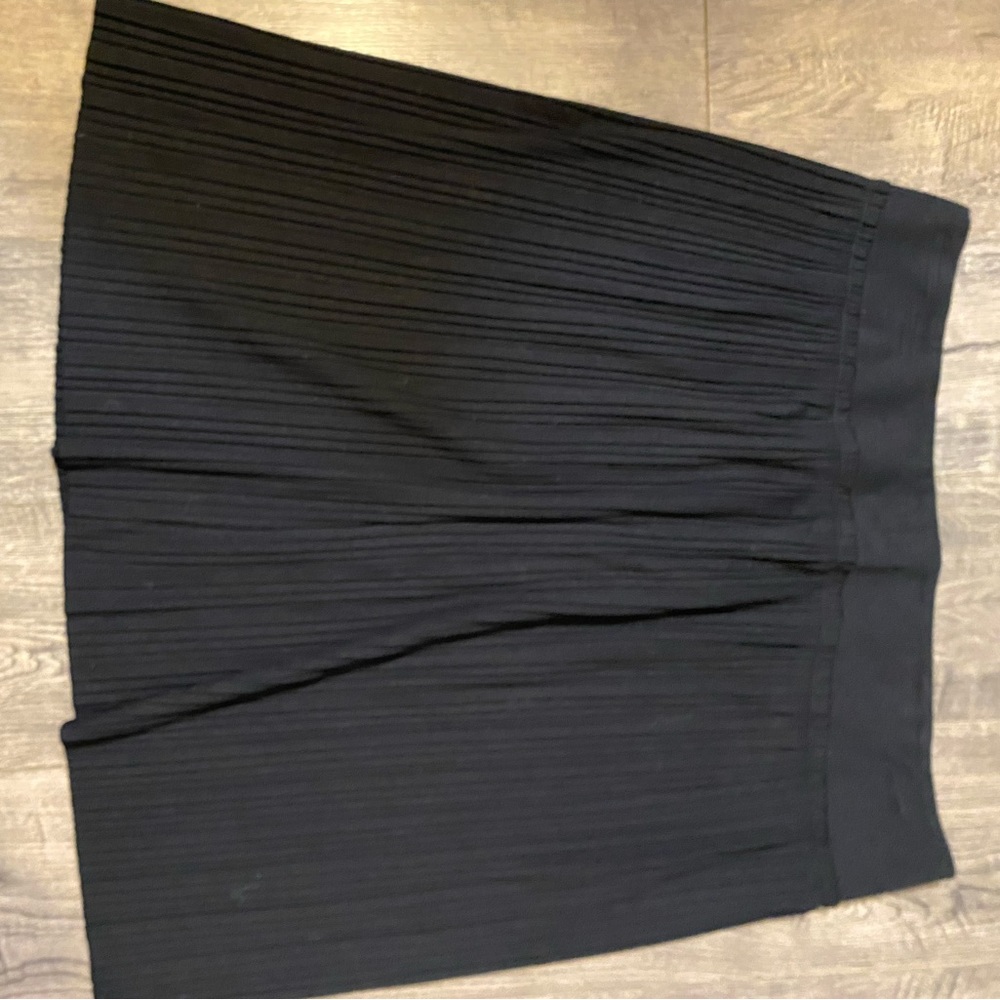 Banana Republic skirt size 14 pleated with Tags!